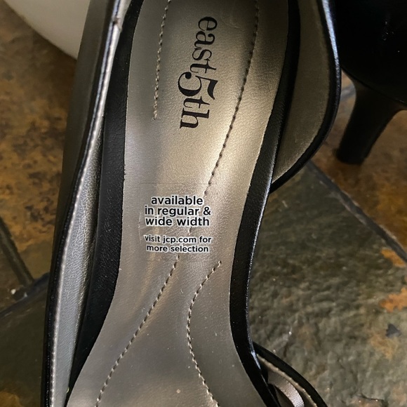 East 5th Black Heels - Picture 5 of 7